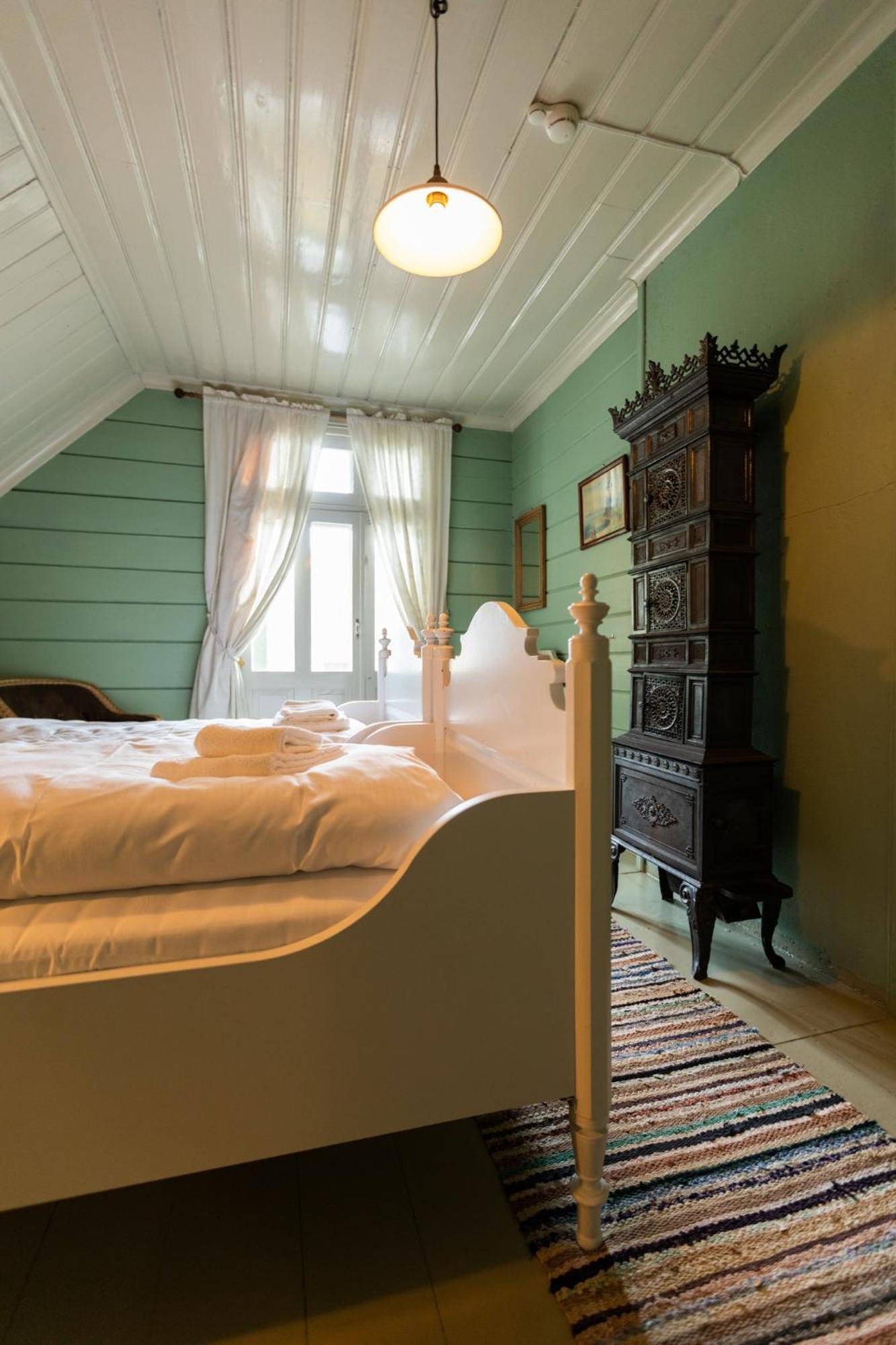 Lodgen Stryn Room photo