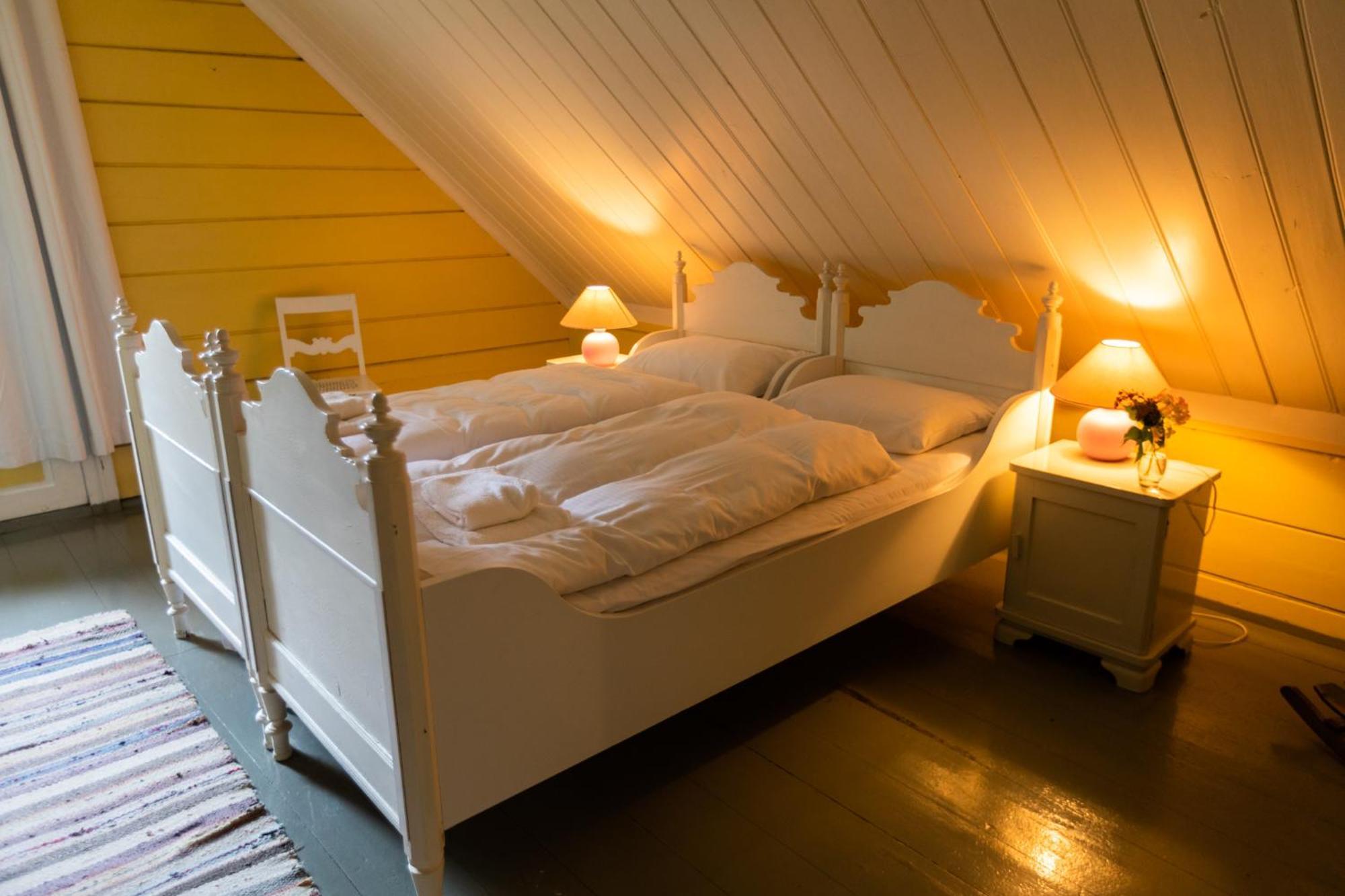 Lodgen Stryn Room photo